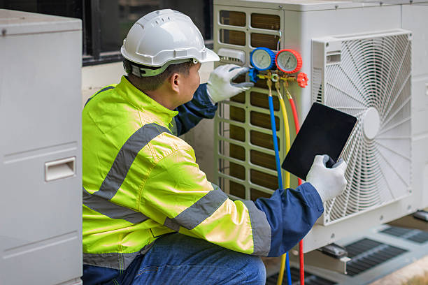 Professional Hvac technician working in Melrose Park, NY